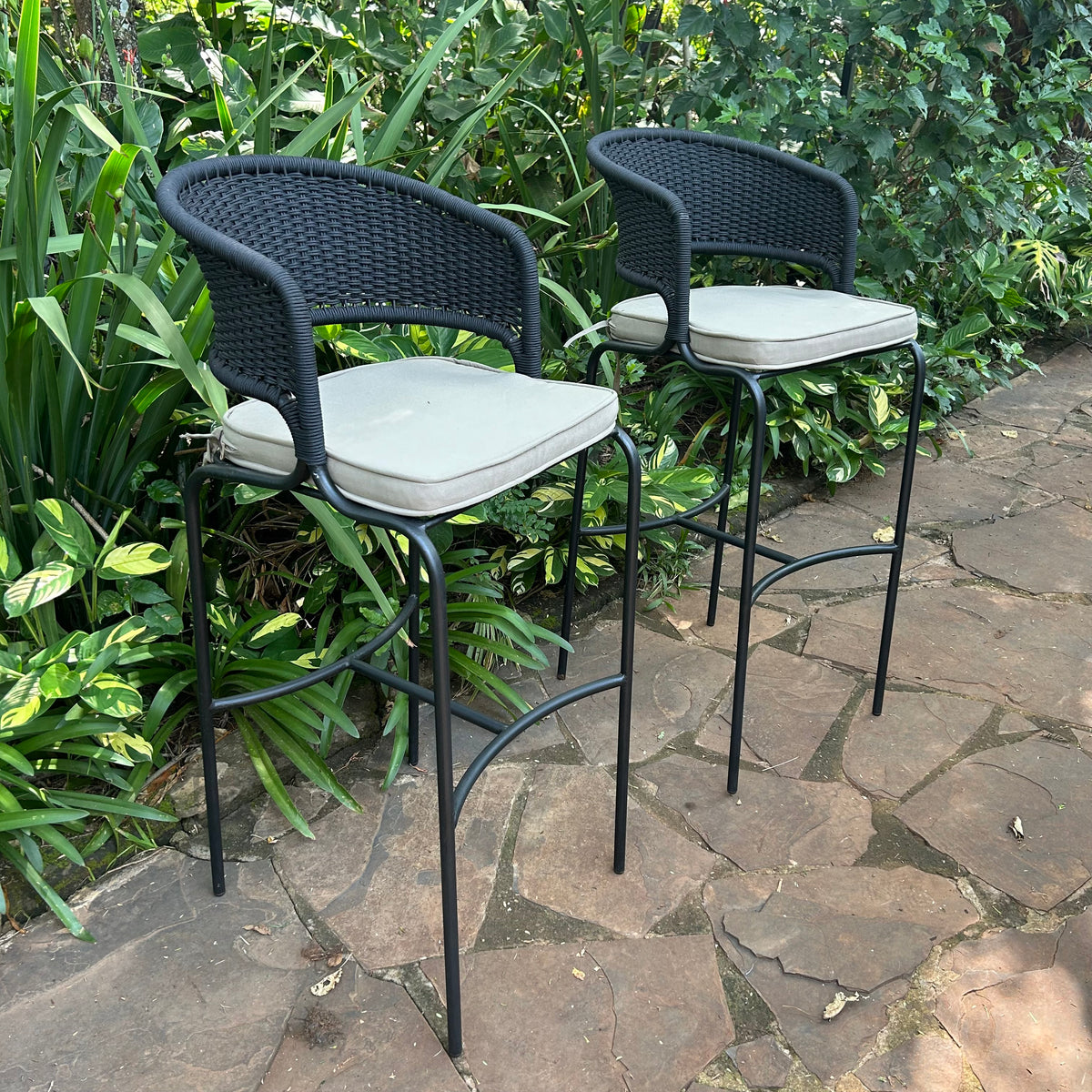 Suyian Barstool – Kaa Hapa